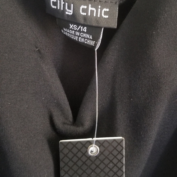 City Chic NWT black waist pullover dress with pockets size XS 14 plus Cu… - Picture 3 of 8